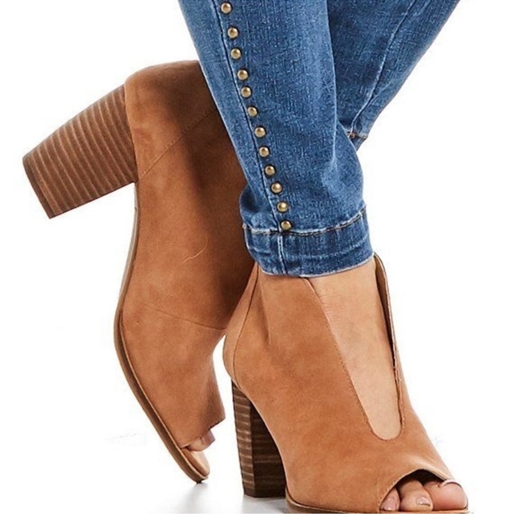 Lucky Brand Joal Tan Ankle Booties Size 8 - Like New - Picture 12 of 12